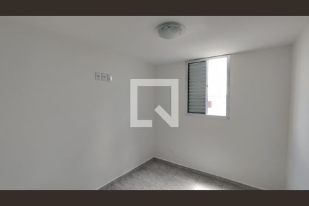 Quarto 1 de apartamento para alugar com 2 quartos, 56m² em Conjunto Residencial José Bonifácio, São Paulo