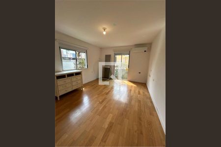 Casa à venda com 4 quartos, 218m² em Chácara Santo Antônio (Zona Sul), São Paulo