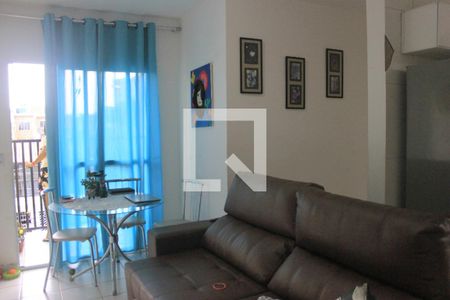 Sala de apartamento para alugar com 2 quartos, 49m² em Vila Nova Bonsucesso, Guarulhos