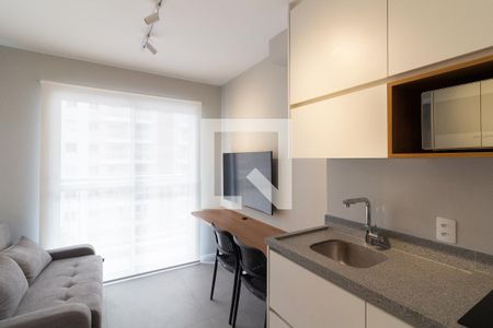 Sala/Cozinha de apartamento à venda com 1 quarto, 24m² em Vila Butantã, São Paulo
