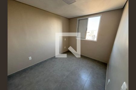 Quarto de apartamento à venda com 2 quartos, 45m² em Jardim São Vicente, Campinas