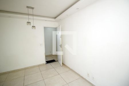 Sala de apartamento para alugar com 2 quartos, 45m² em Pavuna, Rio de Janeiro