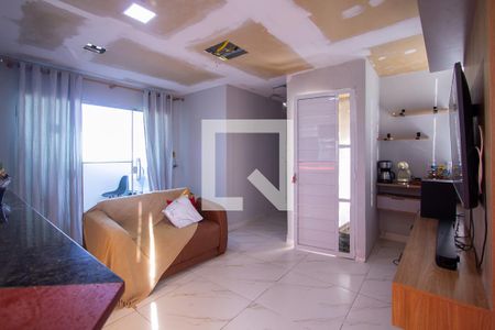 Sala de casa para alugar com 2 quartos, 70m² em Porto Novo, São Gonçalo