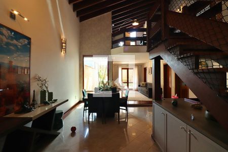 Sala  de casa à venda com 5 quartos, 300m² em Parque dos Passaros, São Bernardo do Campo