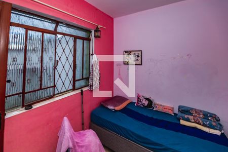 Casa à venda com 3 quartos, 120m² em Floramar, Belo Horizonte