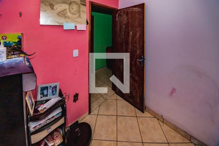 Casa à venda com 3 quartos, 120m² em Floramar, Belo Horizonte