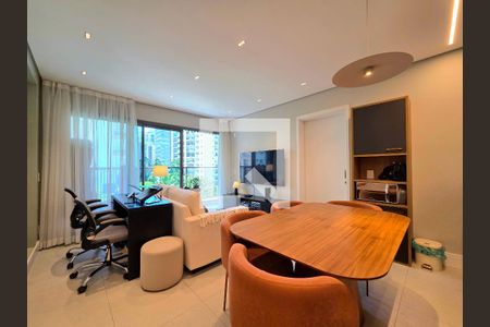 Sala/Cozinha de apartamento à venda com 2 quartos, 60m² em Vila Nova Conceição, São Paulo
