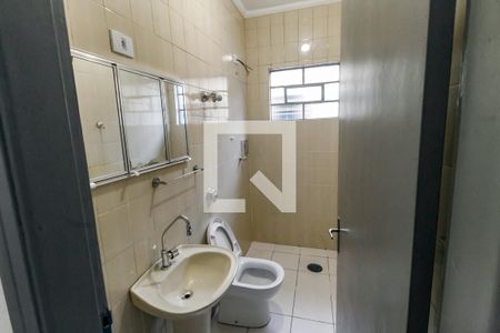 Banheiro de casa para alugar com 4 quartos, 110m² em Jardim Maria Rosa, Taboão da Serra