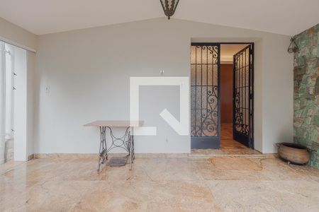 Entrada de casa à venda com 6 quartos, 232m² em Sumaré, São Paulo