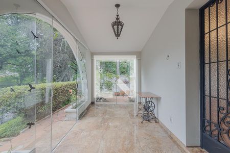 Entrada de casa à venda com 6 quartos, 232m² em Sumaré, São Paulo