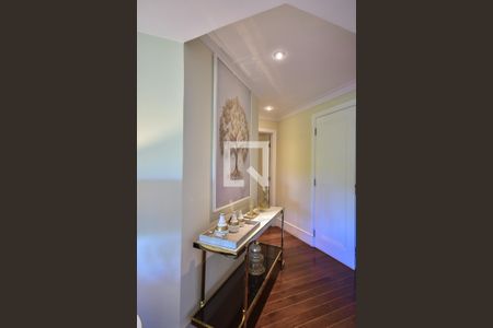 Hall de Entrada de apartamento à venda com 3 quartos, 228m² em Real Parque, São Paulo