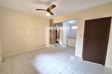 Sala de casa para alugar com 2 quartos, 120m² em Jardim Primavera, Duque de Caxias