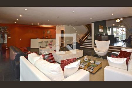 Casa à venda com 4 quartos, 403m² em Residencial Dez (Alphaville), Santana de Parnaíba