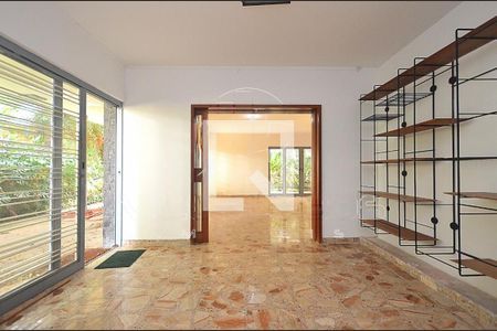 Casa à venda com 4 quartos, 478m² em Sumaré, São Paulo