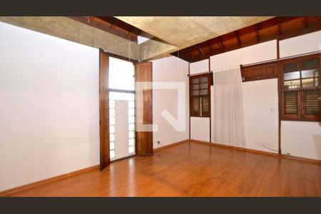 Casa à venda com 4 quartos, 421m² em Butantã, São Paulo