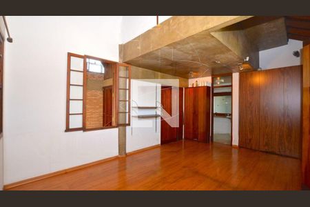 Casa à venda com 4 quartos, 421m² em Butantã, São Paulo