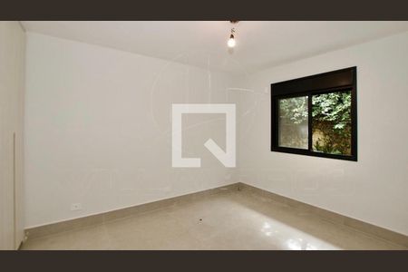 Casa à venda com 3 quartos, 215m² em Alto de Pinheiros, São Paulo