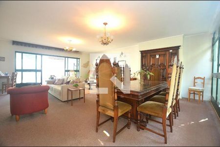 Casa à venda com 3 quartos, 250m² em Vila Madalena, São Paulo