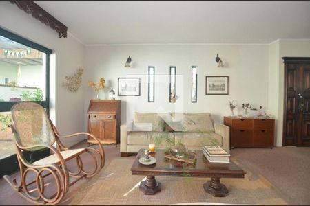Casa à venda com 3 quartos, 250m² em Vila Madalena, São Paulo