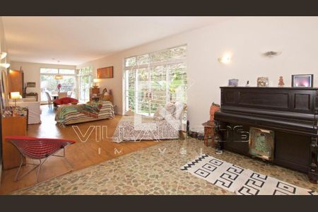 Casa à venda com 4 quartos, 383m² em Vila Madalena, São Paulo