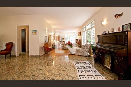 Casa à venda com 4 quartos, 383m² em Vila Madalena, São Paulo