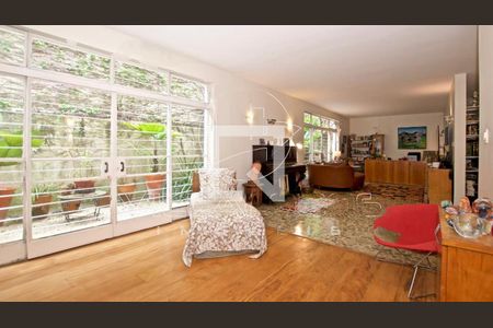 Casa à venda com 4 quartos, 383m² em Vila Madalena, São Paulo