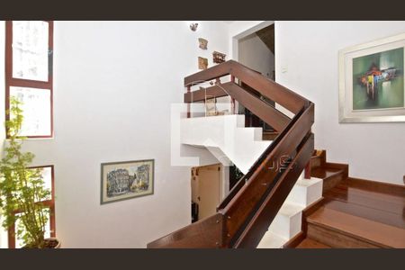 Casa à venda com 3 quartos, 521m² em Sumaré, São Paulo