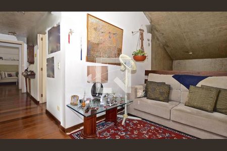 Casa à venda com 3 quartos, 521m² em Sumaré, São Paulo