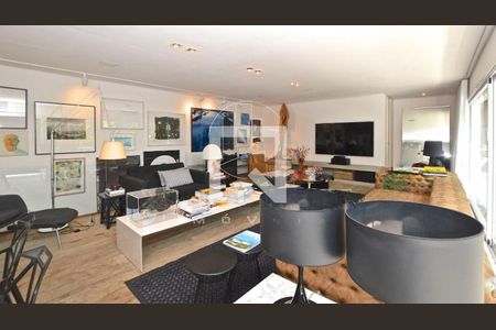 Casa à venda com 3 quartos, 495m² em Jardim das Bandeiras, São Paulo