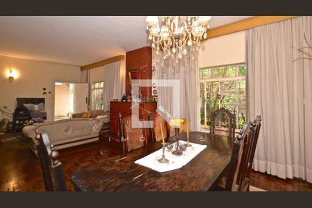 Casa à venda com 3 quartos, 195m² em Vila Madalena, São Paulo