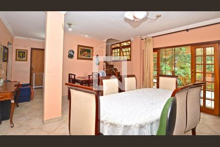 Casa à venda com 4 quartos, 288m² em Vila Madalena, São Paulo