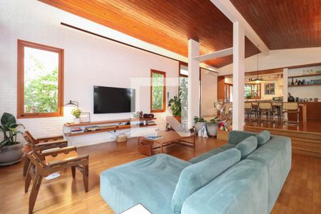 Sala de casa à venda com 3 quartos, 588m² em Pinheiros, São Paulo