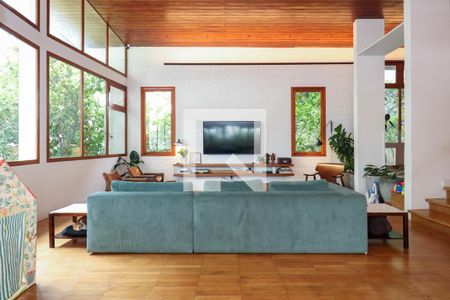 Sala de casa à venda com 3 quartos, 588m² em Pinheiros, São Paulo