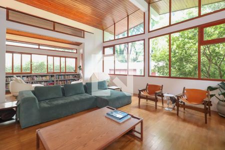 Sala de casa à venda com 3 quartos, 588m² em Pinheiros, São Paulo