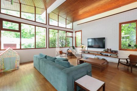 Sala de casa à venda com 3 quartos, 588m² em Pinheiros, São Paulo