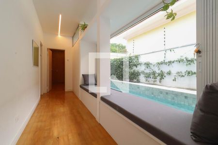 Corredor de casa à venda com 3 quartos, 315m² em Pinheiros, São Paulo