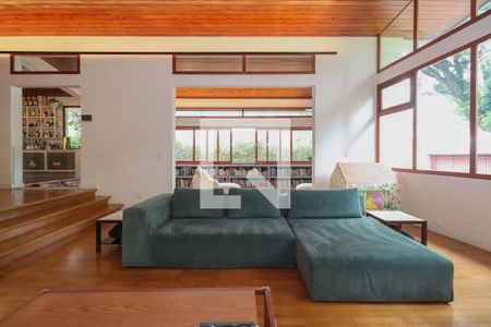 Sala de casa à venda com 3 quartos, 588m² em Pinheiros, São Paulo