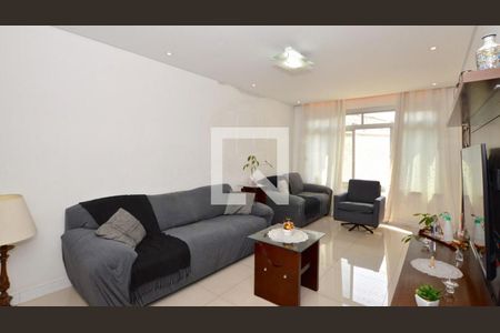 Casa à venda com 3 quartos, 131m² em Vila Madalena, São Paulo