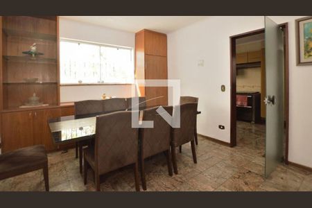 Casa à venda com 3 quartos, 441m² em Pacaembu, São Paulo