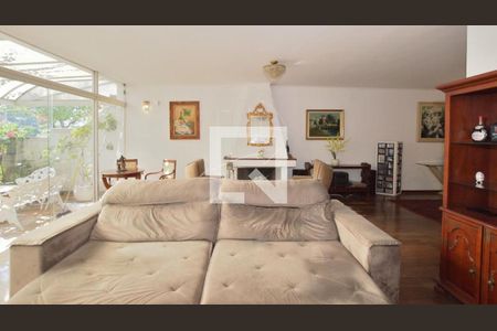 Casa à venda com 3 quartos, 441m² em Pacaembu, São Paulo