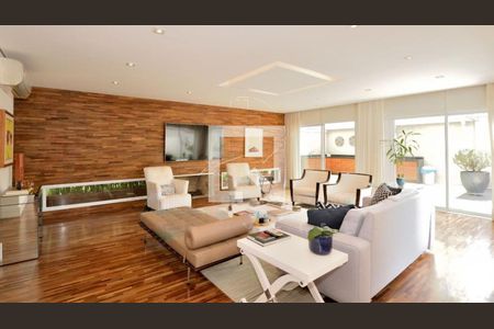 Casa à venda com 5 quartos, 525m² em Alto de Pinheiros, São Paulo