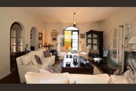 Casa à venda com 4 quartos, 261m² em Alto de Pinheiros, São Paulo