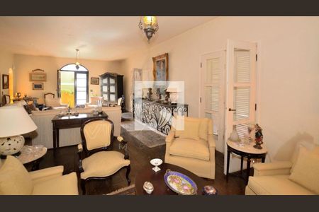 Casa à venda com 4 quartos, 261m² em Alto de Pinheiros, São Paulo