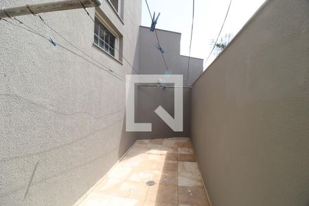 Área de Serviço de casa para alugar com 3 quartos, 360m² em Lídice, Uberlândia