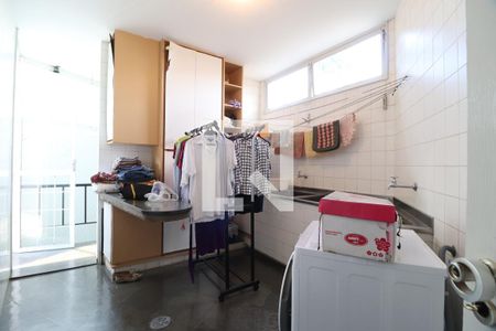 Área de Serviço de casa para alugar com 3 quartos, 360m² em Lídice, Uberlândia
