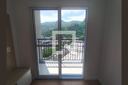 Sala de apartamento para alugar com 2 quartos, 45m² em Jacarepaguá, Rio de Janeiro
