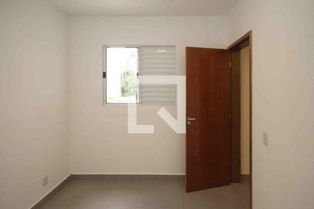 Quarto de apartamento para alugar com 1 quarto, 30m² em Vila Paulo Silas, São Paulo