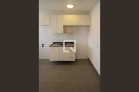 Sala/Cozinha de apartamento para alugar com 1 quarto, 30m² em Vila Paulo Silas, São Paulo