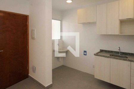 Sala/Cozinha de apartamento para alugar com 1 quarto, 30m² em Vila Paulo Silas, São Paulo