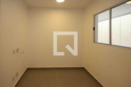 Sala de apartamento para alugar com 1 quarto, 30m² em Vila Paulo Silas, São Paulo